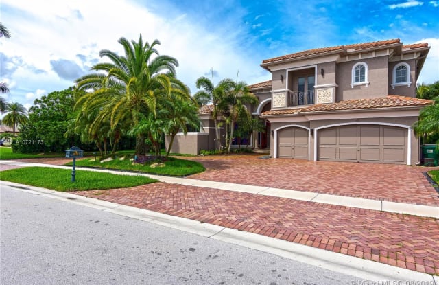 651 Sweet Bay Ave - 651 Sweet Bay Avenue, Plantation, FL 33324