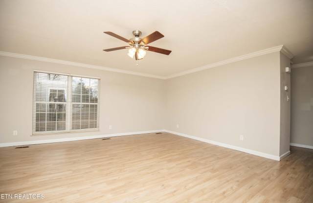 11719 S Williamsburg Drive