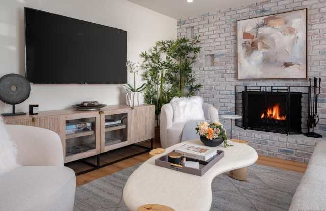 1221 Virginia Way