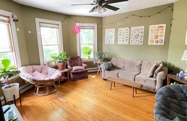 58 Calumet St #3C Boston MA 02120