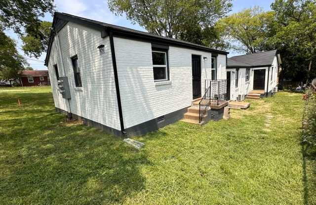 2BR/1BA Renovated Triplex Unit – Prime Location Near Meharry, TSU, and Vandy!