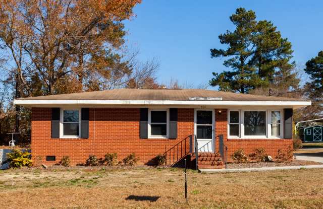 704 Joyner St