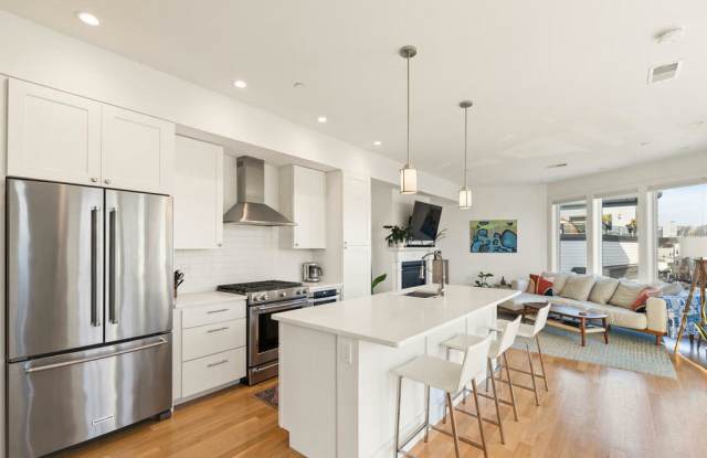 283 Old Colony Avenue