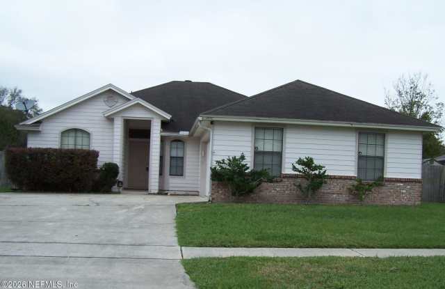 2892 GOLDEN POND Boulevard