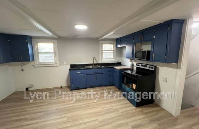 10-12 South B St