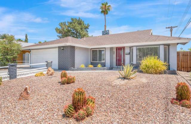 Beautifully Renovated Pool Home in the Heart of Central Las Vegas!