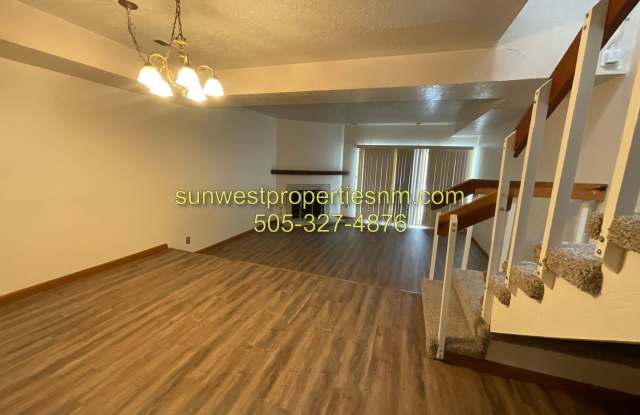 3 Bedroom, 2.5 Bath 2 Story Condo - 1026 East Navajo Street, Farmington, NM 87401