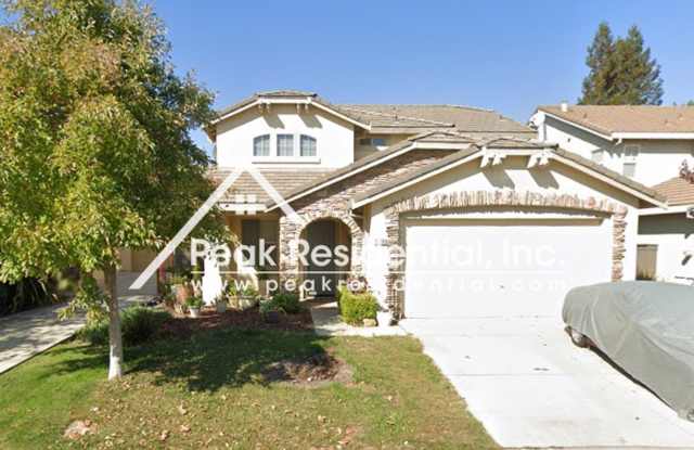 A Beautiful Elk Grove 4bd/3ba House with 2 Car Garage!