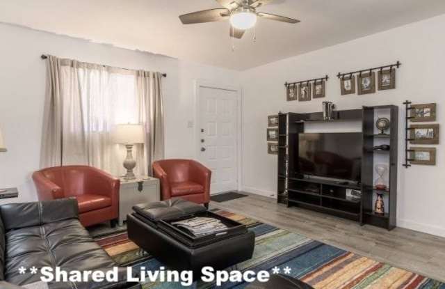 Photo of 2498 Ocean Park Boulevard