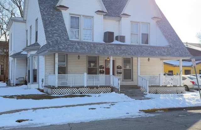 Downstairs unit....1 Bedroom 1 Bath