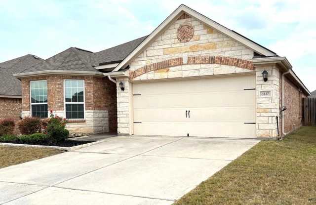 Photo of 1837 Olive Ln