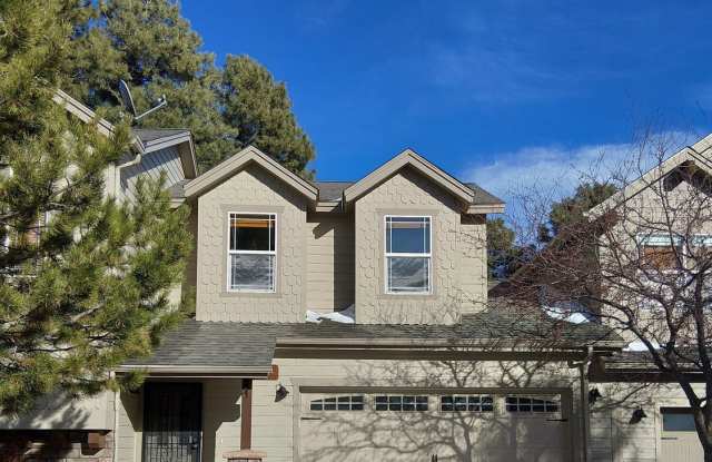 RENT REDUCED: Mt Elden Villas: Large Townhome - 3 Bedroom 2.5 Bath - $2,750