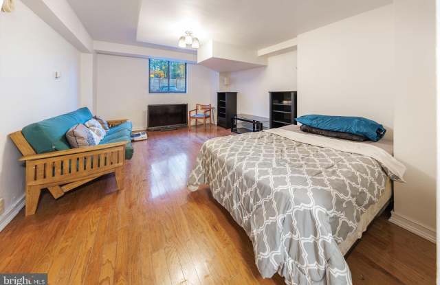 3315 WISCONSIN Avenue NW unit: B1