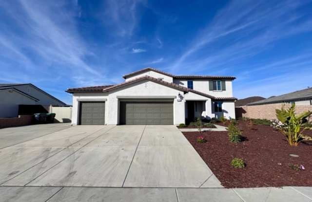 Expansive 4 Bedroom Home with Solar INCLUDED available for LEASE!