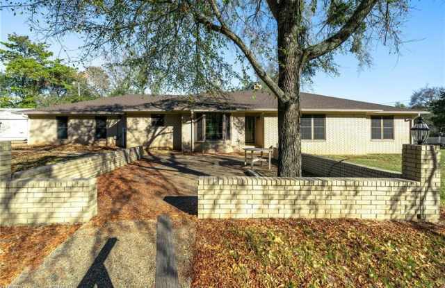 506 2nd  ST
