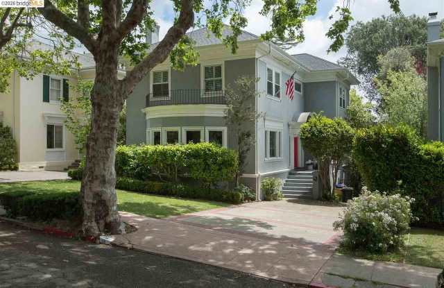 16 Craig Ave