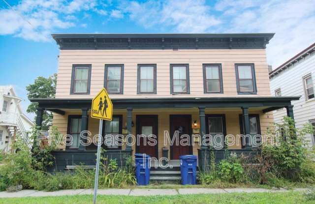 Photo of 98-2 North Champlain Street