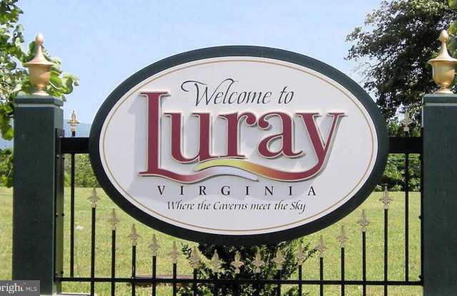 221 CATERPILLAR DRIVE