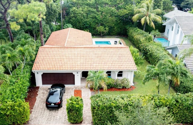 4010 Riviera Dr