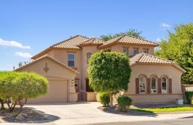 2771 E Wisteria Drive