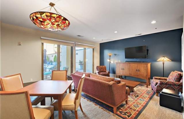 201 W Ponce De Leon Avenue unit: 515