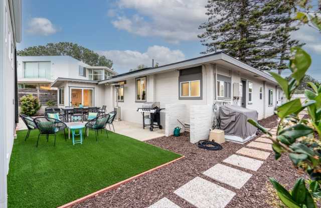 Photo of Enjoy stunning sunsets and beach living at its finest, Short Walk to Beach