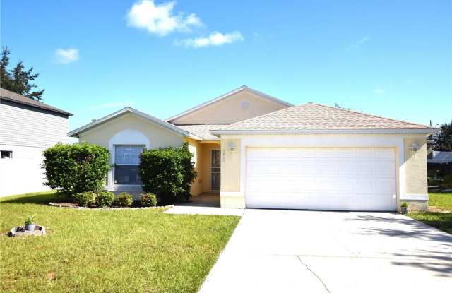 3 Bedroom, 2 Bath Single Family Home For Rent at 1911 Manatee Lane Poinciana, FL 34759
