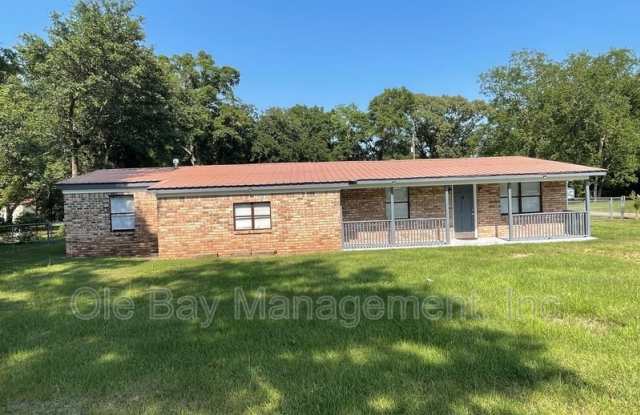 4601 Bush Ln