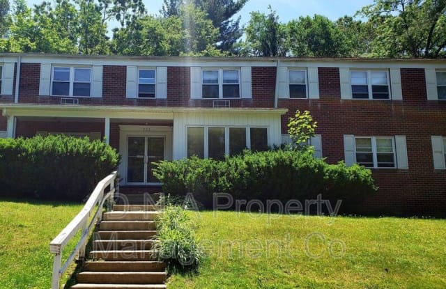 733 Clermont Ave - 733 Clermont Avenue, Stroudsburg, PA 18360