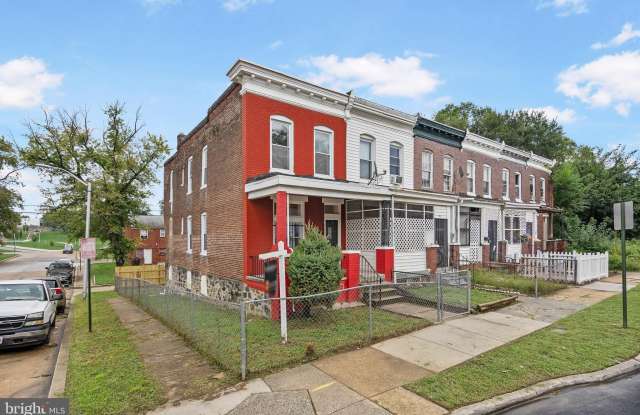 Photo of 945 N ASHBURTON Street