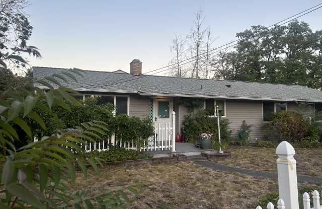 6611 52nd Avenue West