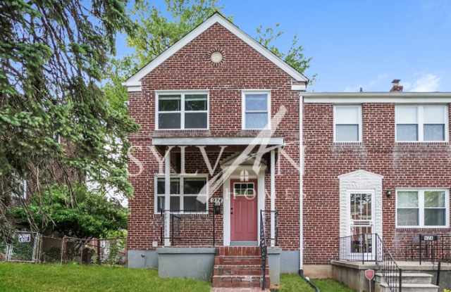 924 Saint Agnes Lane