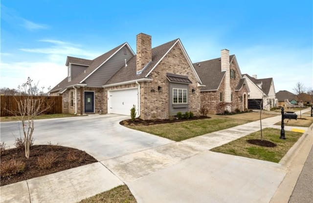 253  N Powderhorn  DR - 253 North Powderhorn Drive, Fayetteville, AR 72704