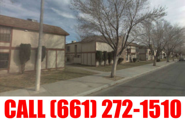 215 E Ave Q10 - 215 East Avenue Q10, Palmdale, CA 93550