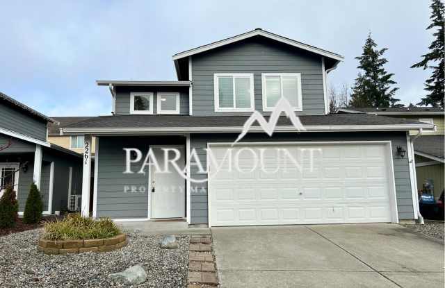 3 Bedroom Home in Port Orchard with A/C and Low Maintenance Yard!