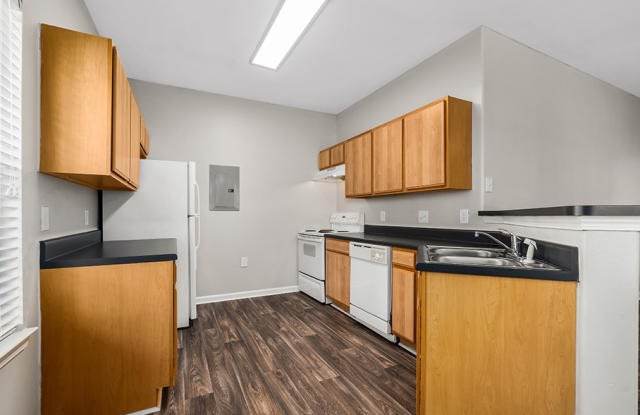 2100 Maple Village Ct Unit D21