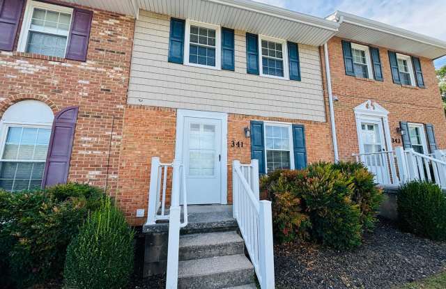 2 Bedroom, 1.5 Bath Townhouse
