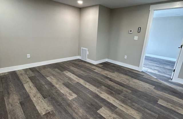 YOU HAVE GOT TO SEE THIS ONE!!! IT'S A STUNNER! 1br/1ba House w/Washer and Dryer Hookups! NEW APPLIANCES COMING!!!