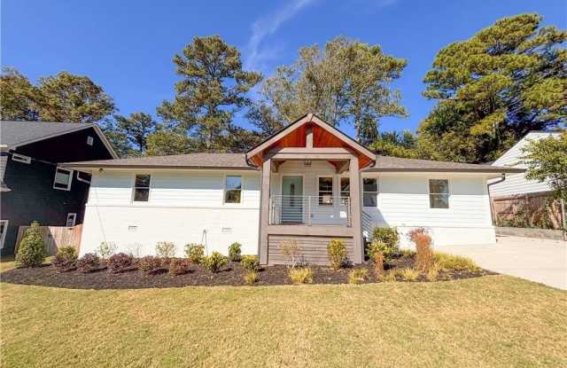 1912 Canmont Drive NE