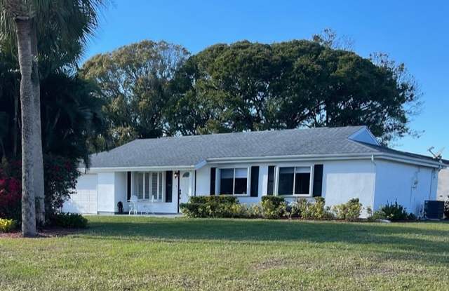 1673 Southeast Lyngate Drive - 1673 Southeast Lyngate Drive, Port St. Lucie, FL 34952