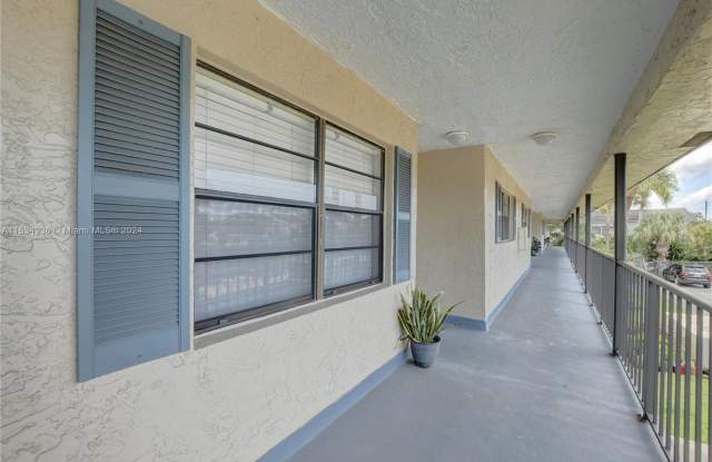 1401 NW 15th Ave - 1401 Northwest 15th Avenue, Boca Raton, FL 33486