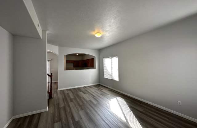 7716 S New Snowbell Ln