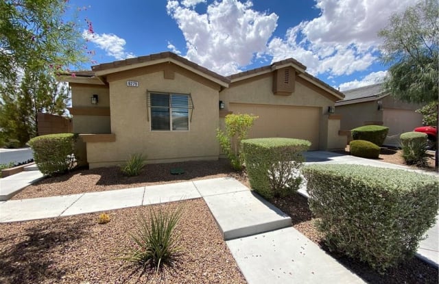 8279 SPECTACLE REEF Avenue - 8279 Spectacle Reef Avenue, Spring Valley, NV 89147