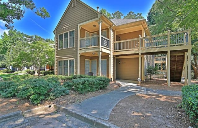 604 Abingdon Way - 604 Abingdon Way, Sandy Springs, GA 30328