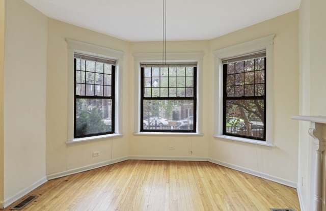 5120 N Kenmore Avenue