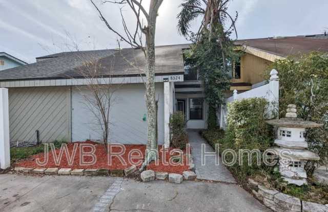 8324 Century Point Dr N