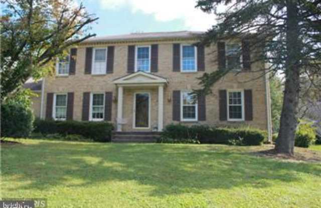 7124 OLD DOMINION - 7124 Old Dominion Dr, McLean, VA 22101