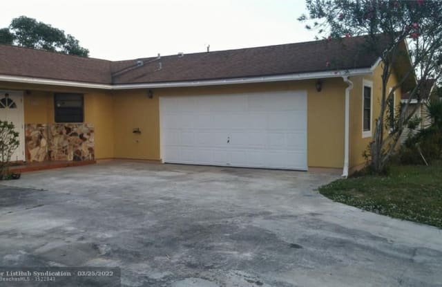 1739 37th St - 1739 37th Street, West Palm Beach, FL 33407