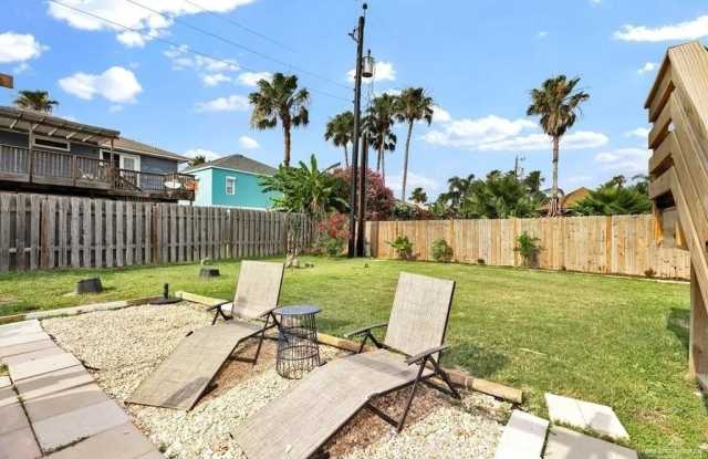 210 W Gardenia Street