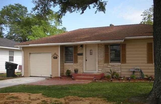 2107 Helena Ave - 2107 Helena Avenue, Nederland, TX 77627